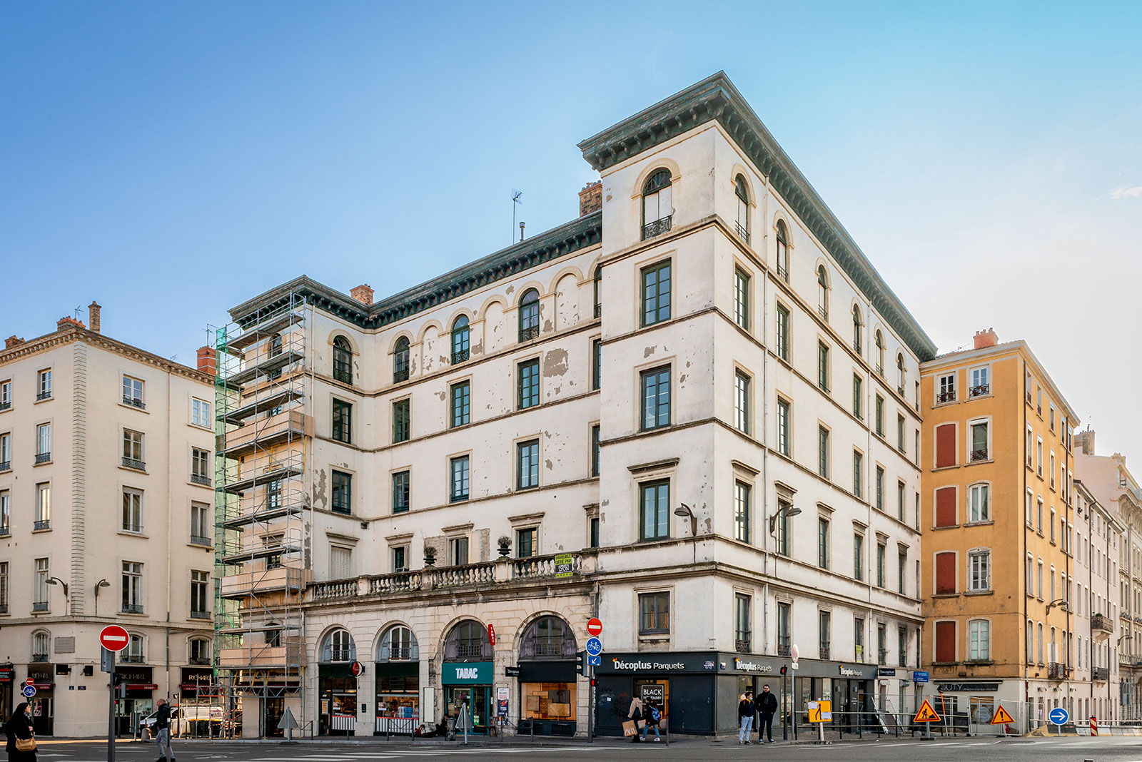2, rue Du Plat - Lyon 02 - AMDG